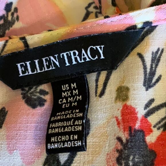 NWOT ELLEN TRACY top with ruffled short sleeves in size medium - Picture 9 of 11